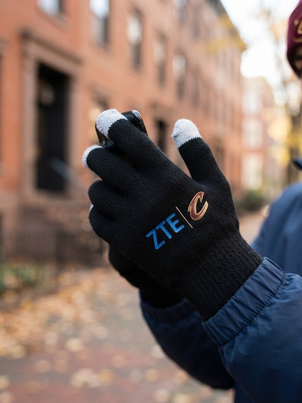 Cleveland Cavaliers Cavs ZTE Touchscreen Knit Gloves Black NBA Basketball Gear